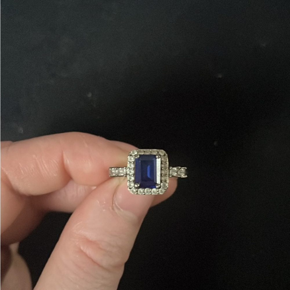 Kay Jewelers Sapphire Blue and Silver Ring with Necklace - Picture 3 of 6